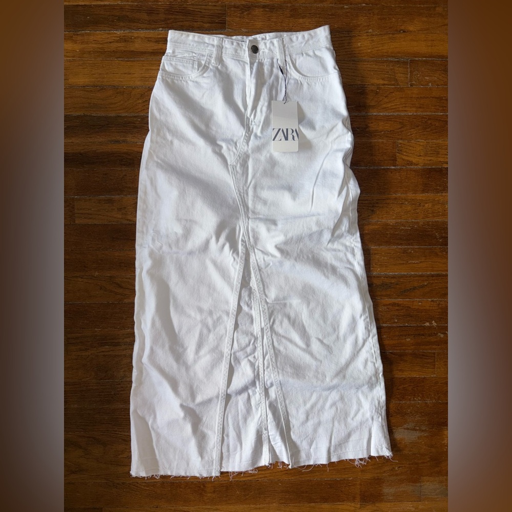 Women’s Zara Maxi Skirt Size XS NWT